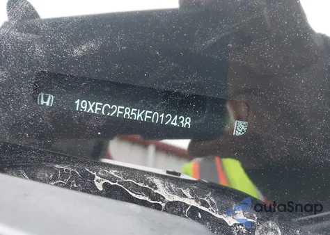 2019 Honda Civic Sport z USA, uszkodzony, nr VIN 19XFC2F85KE012438